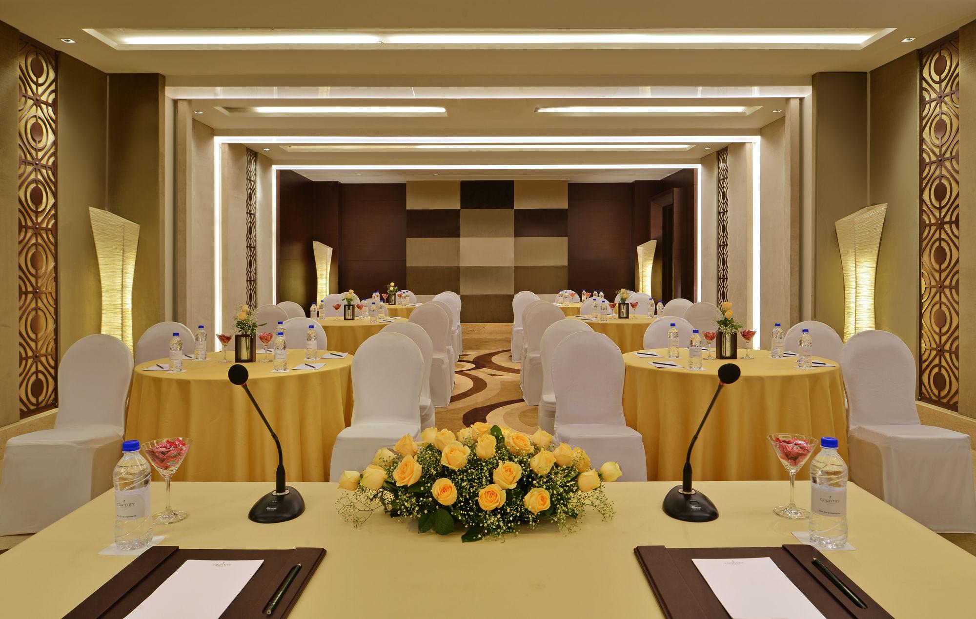 Country Inn & Suites By Radisson, Bengaluru Hebbal Road Exterior photo