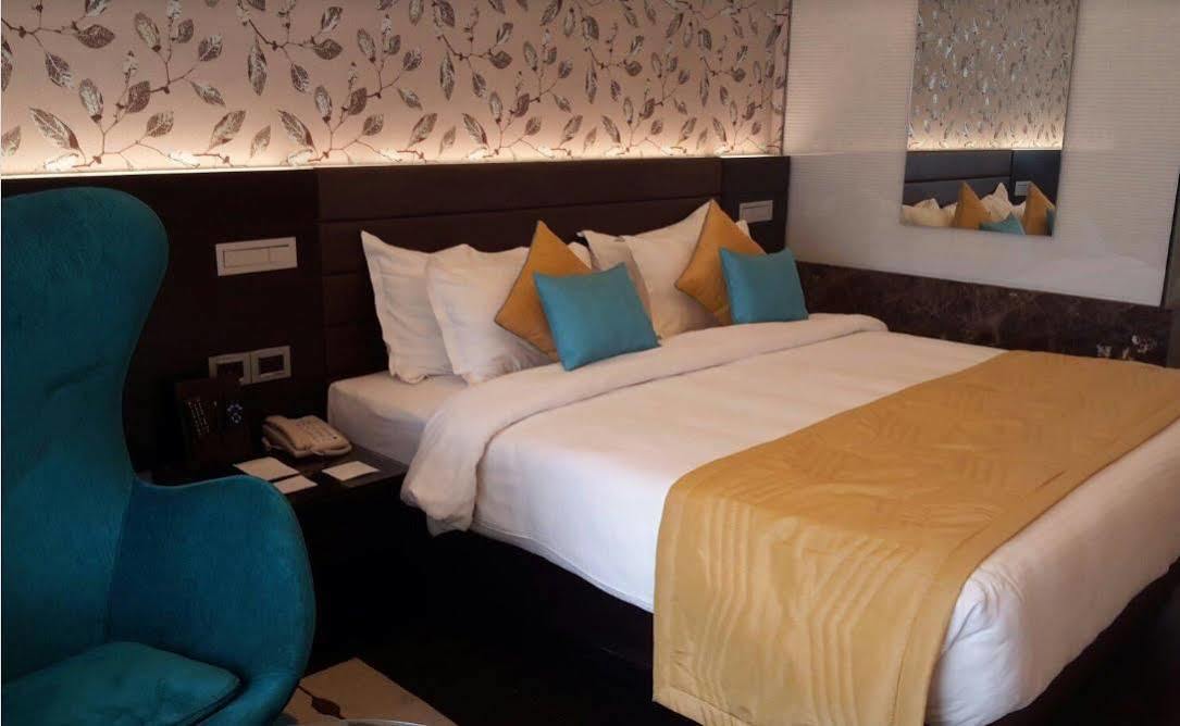 Country Inn & Suites By Radisson, Bengaluru Hebbal Road Exterior photo
